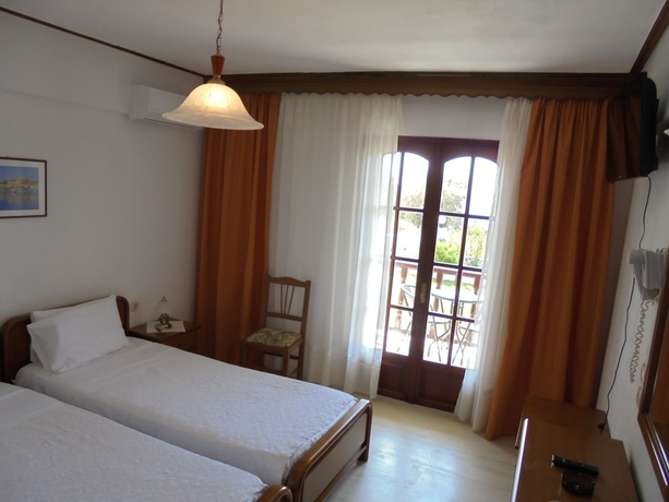 Imagen de la habitación del Hotel Paradise, Vassilias. Foto 5