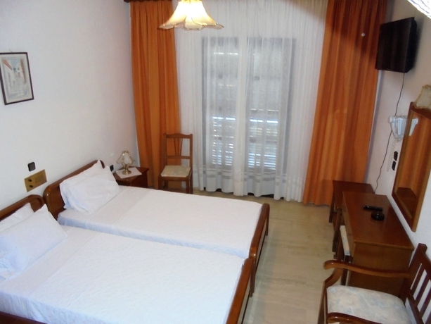 Imagen de la habitación del Hotel Paradise, Vassilias. Foto 7