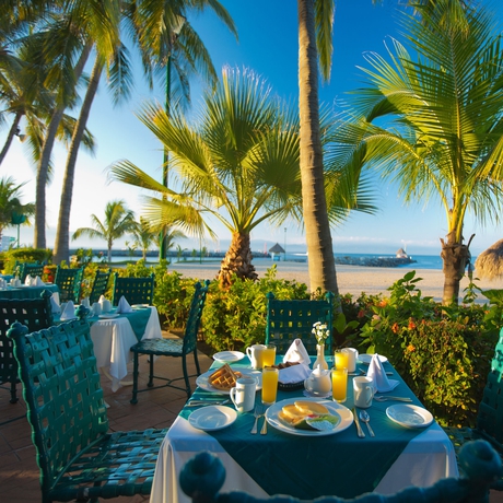 Imagen del bar/restaurante del Hotel Paradise Village Beach Resort and Spa. Foto 5