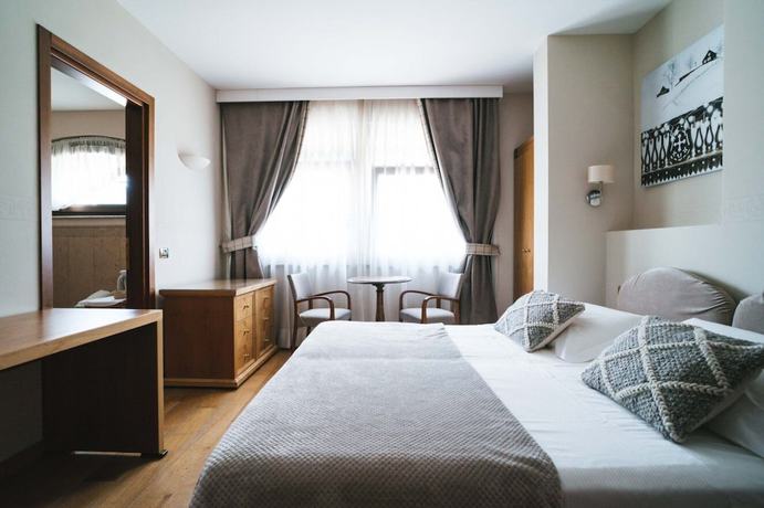 Imagen de la habitación del Hotel Paradise and Wellness. Foto 15