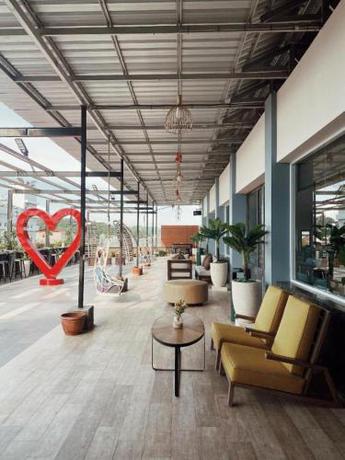 Imagen general del Hotel Paradise by CaLia Tarakan. Foto 9