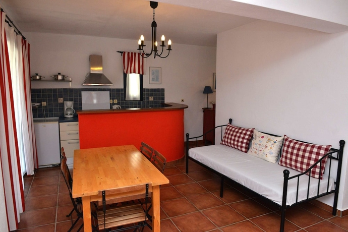 Imagen de la habitación del Hotel Paradisia Villas. Foto 12