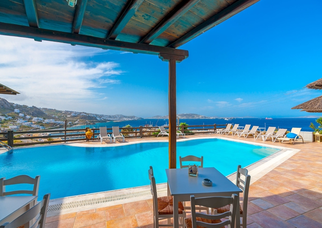 Imagen de la piscina del Hotel Paradision. Foto 14