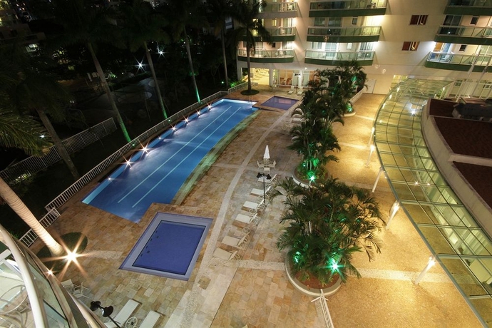 Imagen de la piscina del Hotel Paradiso All Suites Promenade. Foto 15
