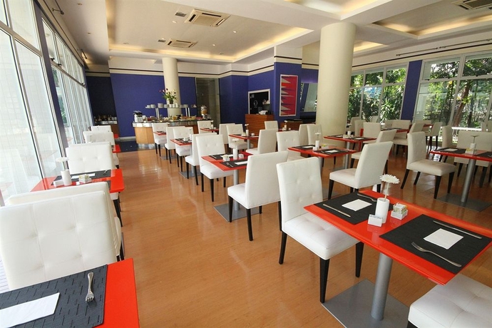 Imagen del bar/restaurante del Hotel Paradiso All Suites Promenade. Foto 2