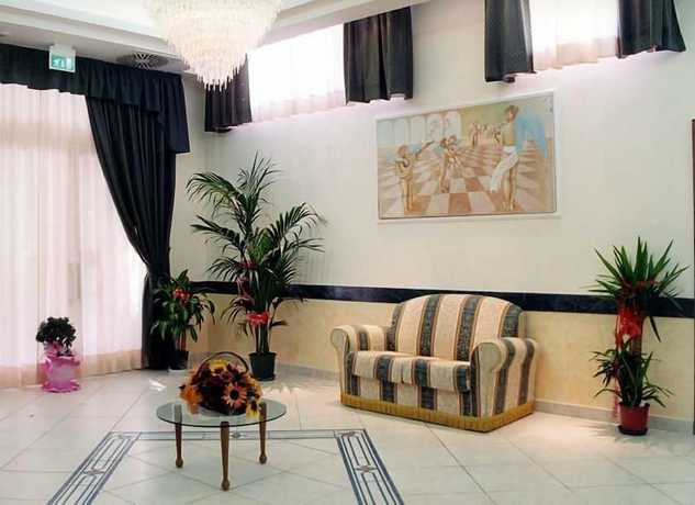 Imagen del bar/restaurante del Hotel Paradiso, Bastardo. Foto 8