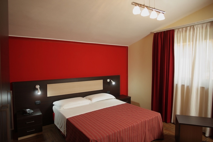 Imagen de la habitación del Hotel Paradiso, Falerna Scalo. Foto 10