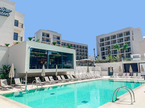 Imagen de la piscina del Hotel Paradiso Garden. Foto 8