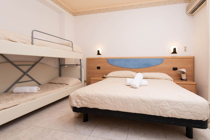 Imagen de la habitación del Hotel Paradiso Grottammare. Foto 8