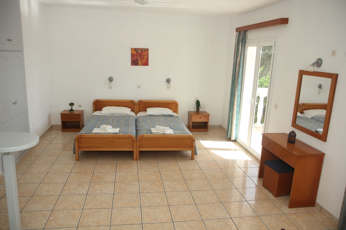 Imagen de los exteriores del Hotel Paradiso, Kato Agios Markos. Foto 6