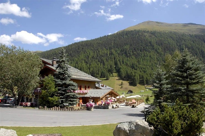 Imagen de los exteriores del Hotel Paradiso, Livigno. Foto 6