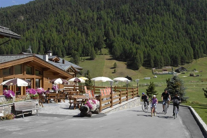 Imagen de los exteriores del Hotel Paradiso, Livigno. Foto 8