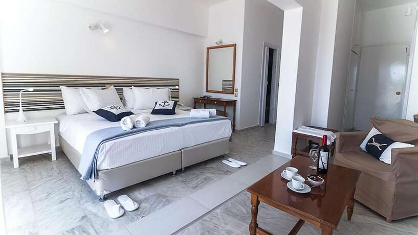 Imagen de la habitación del Hotel Paradiso Resort, Aegina. Foto 15