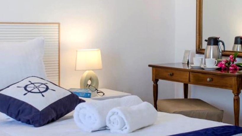 Imagen de la habitación del Hotel Paradiso Resort, Aegina. Foto 17