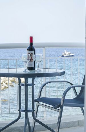 Imagen general del Hotel Paradiso Resort, Aegina. Foto 6