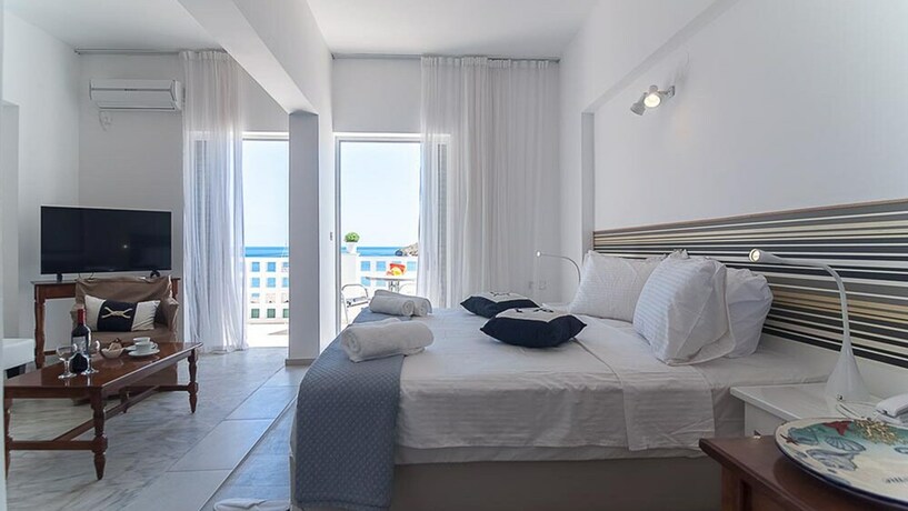 Imagen general del Hotel Paradiso Resort, Aegina. Foto 12