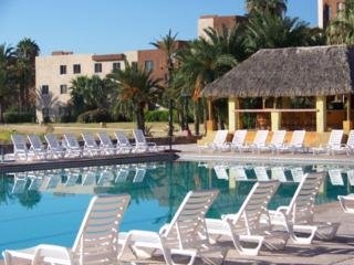 Imagen de la piscina del Hotel Paradiso Resort. Foto 5