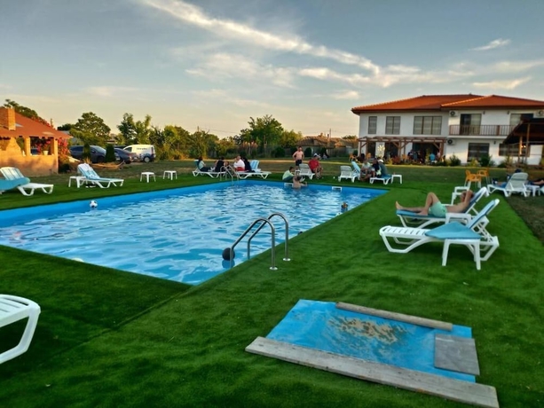 Imagen de la piscina del Hotel Paradiso Resort, Murighiol. Foto 16