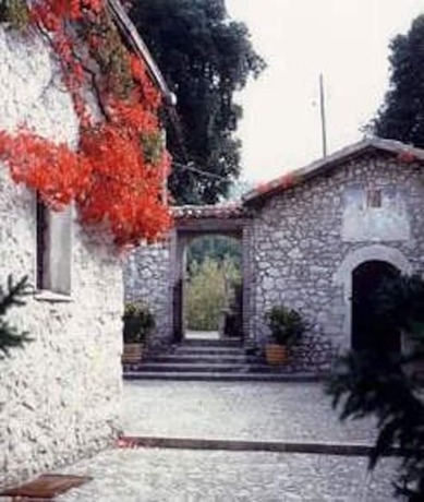 Imagen de los exteriores del Hotel Paradiso, Spoleto. Foto 16