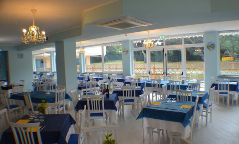 Imagen del bar/restaurante del Hotel Paradiso Verde. Foto 10