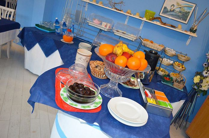 Imagen del bar/restaurante del Hotel Paradiso Verde. Foto 11