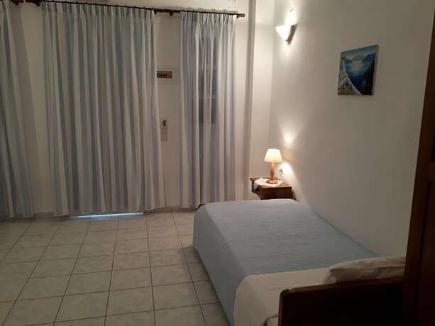 Imagen general del Hotel Paradisos Oia. Foto 8