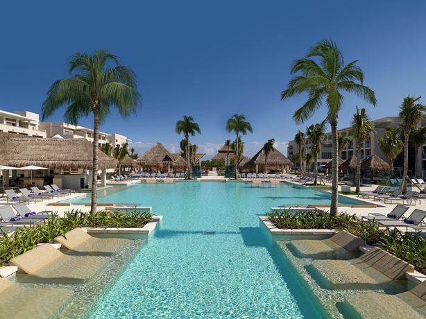Imagen de la piscina del Hotel Paradisus La Perla - Adults Only - All Inclusive. Foto 15