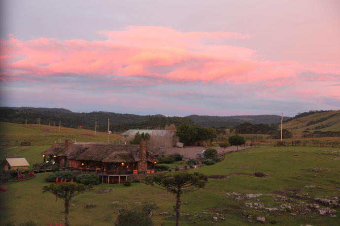 Imagen general del Hotel Parador Cambar&aacute; Do Sul. Foto 17