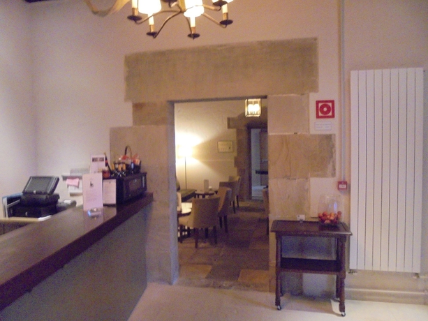 Imagen del bar/restaurante del Hotel Parador De Argomaniz. Foto 8
