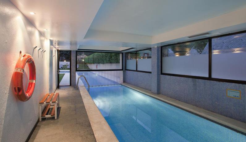 Imagen de la piscina del Hotel Parador De Arties. Foto 13