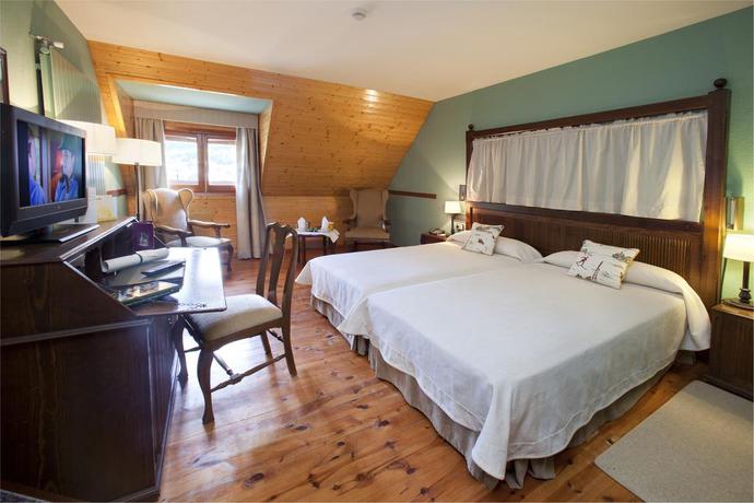 Imagen de la habitación del Hotel Parador De Arties. Foto 8