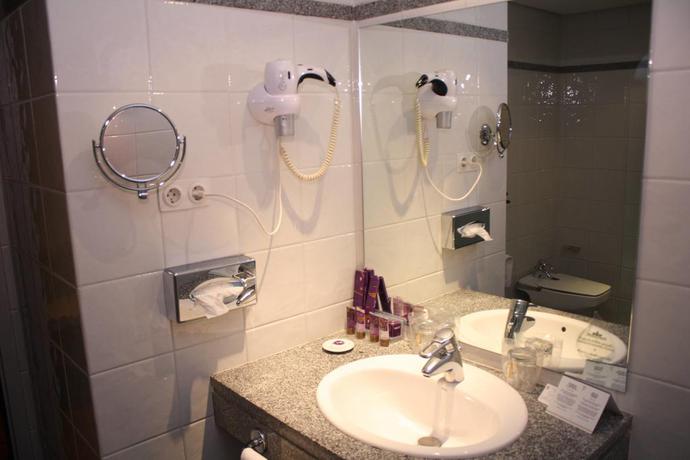 Imagen de la habitación del Hotel Parador De Avila. Foto 6