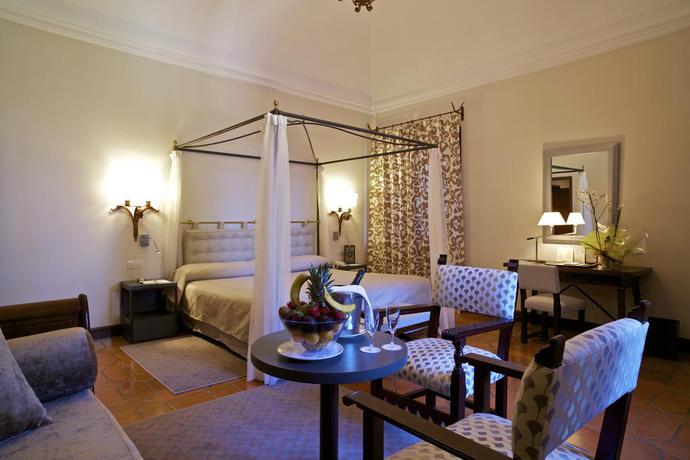 Imagen de la habitación del Hotel Parador De Avila. Foto 8