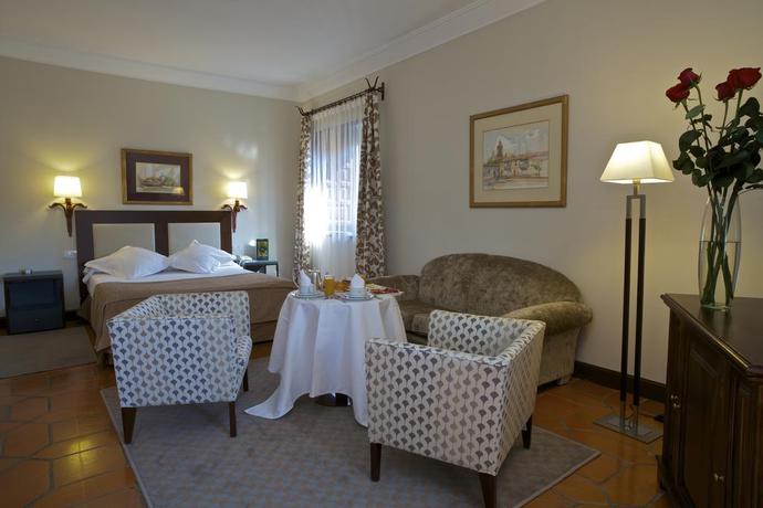 Imagen de la habitación del Hotel Parador De Avila. Foto 9