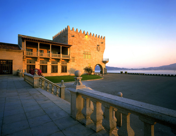 Imagen de los exteriores del Hotel Parador De Baiona. Foto 7