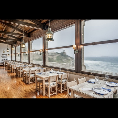 Imagen del bar/restaurante del Hotel Parador De Baiona. Foto 2