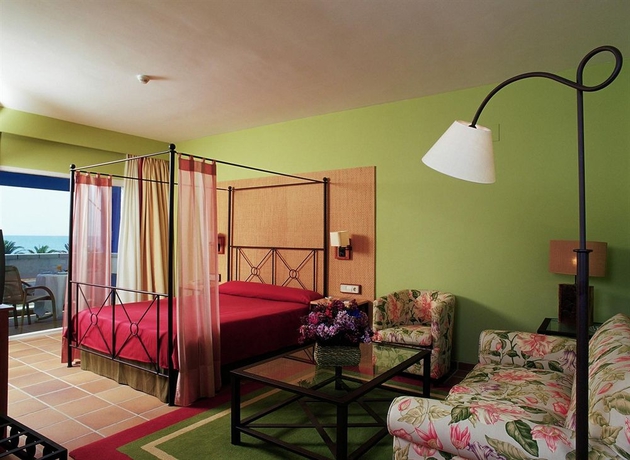 Imagen de la habitación del Hotel Parador De Benicarló. Foto 5