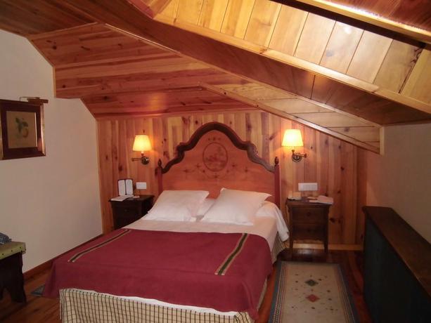 Imagen de la habitación del Hotel Parador De Bielsa Huesca. Foto 2