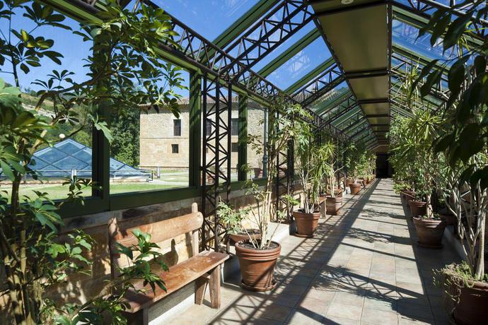 Imagen de los exteriores del Hotel Parador De Cangas De Onis. Foto 13