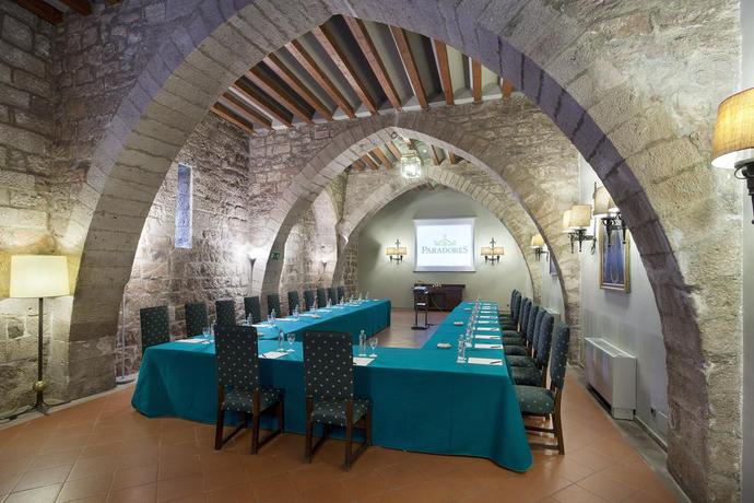 Imagen de los interiores del Hotel Parador De Cardona. Foto 13
