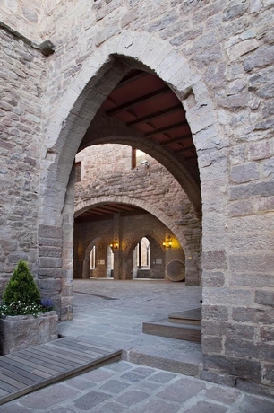 Imagen de los interiores del Hotel Parador De Cardona. Foto 14