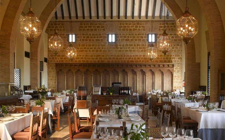 Imagen del bar/restaurante del Hotel Parador De Carmona. Foto 6