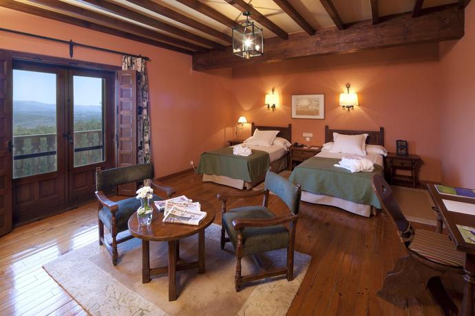 Imagen general del Hotel Parador De Cervera De Pisuerga. Foto 4