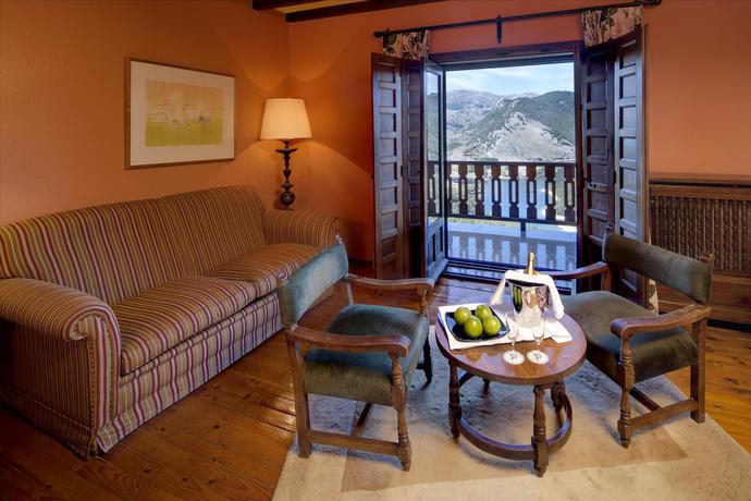 Imagen general del Hotel Parador De Cervera De Pisuerga. Foto 6