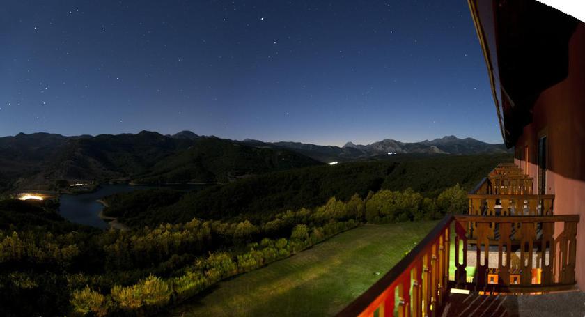 Imagen general del Hotel Parador De Cervera De Pisuerga. Foto 13