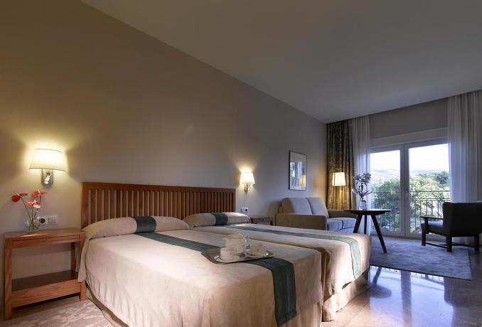 Imagen general del Hotel Parador De Córdoba. Foto 9