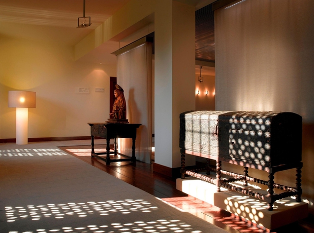 Imagen de los interiores del Hotel Parador De Granada. Foto 10