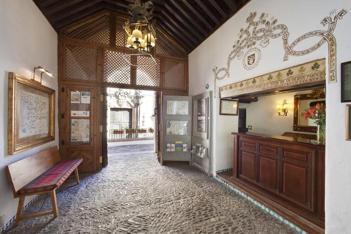 Imagen general del Hotel Parador De Guadalupe Caceres. Foto 11