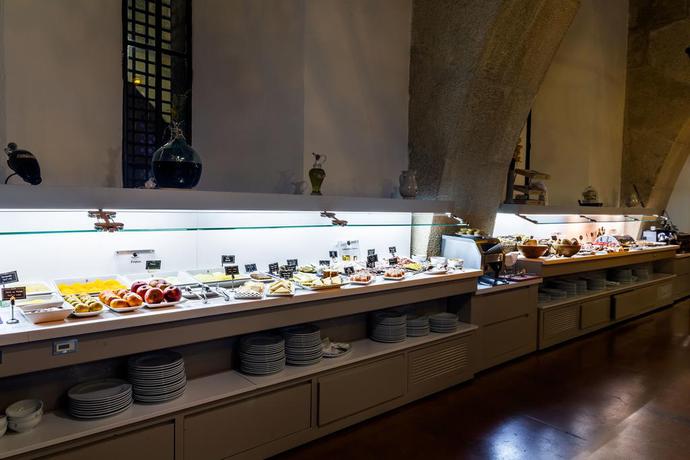 Imagen del bar/restaurante del Hotel Parador De Jaén. Foto 2