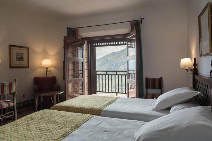 Imagen de la habitación del Hotel Parador De Jaén. Foto 8